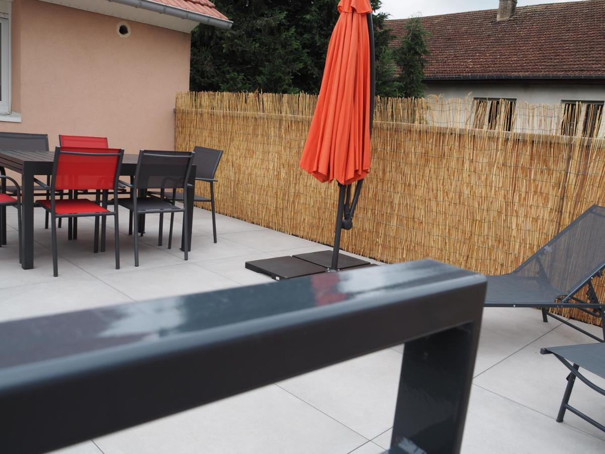 Gîte Le Renouveau avec jacuzzi privatif Laveline Exterior foto